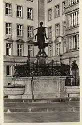 Leipzig. MägdeBrunnen am Rossplatz