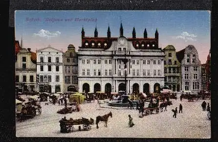 Rostock. Rathaus und Marktplatz