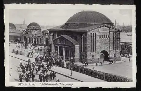 Hamburg. Elbtunnel Eingang