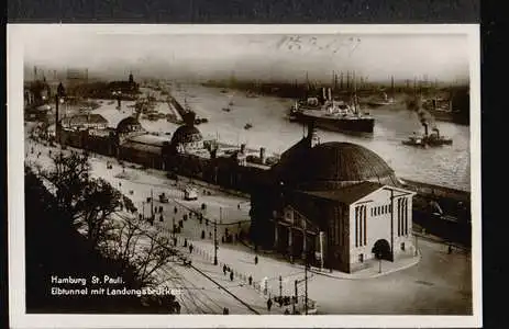 Hamburg. St. Pauli. Elbtunnel mit Landungsbrücken