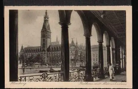 Hamburg. Rathaus mit Alsterarkaden