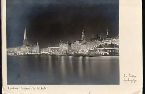 Hamburg. Jungfernstieg bei Nacht