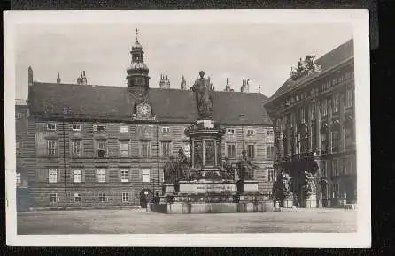 Wien. Innerer Burgplatz mit Denkmal Kaiser Franz I.