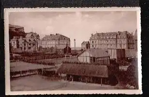 VEULETTES sur MER (Seine-Inf.). Les Tennis et la Grand Hotel.