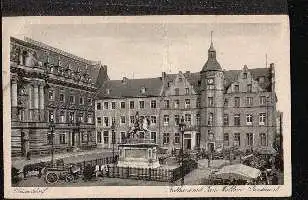 Düsseldorf. Rathaus mit Jan Wellen Denkmal