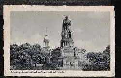 Hamburg. Bismarckdenkmal und Michaeliskirche.