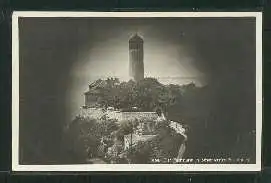 Jena. Der Fuchsturm in Scheinwerfer Beleuchtung.