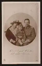 Prinz August Wilhelm mit seiner Familie