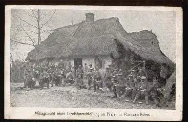Mittagsmahl einer Landsturmabteilung im Freien in Russisch Polen
