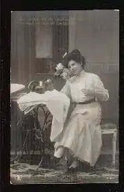 Nähmaschine. Bald prang' ich im Hochzeitskleid