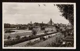 Dresden. Blick zur CarolaBrücke