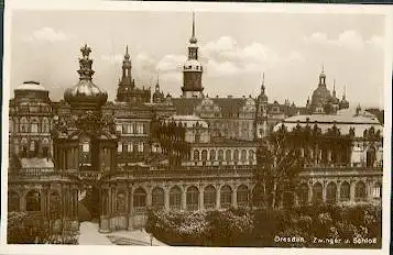Dresden. Zwinger und Schloss.