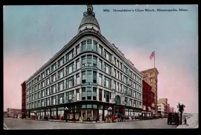 USA. Minn. Minneapolis. Donaldson&#039;s Glass Block.