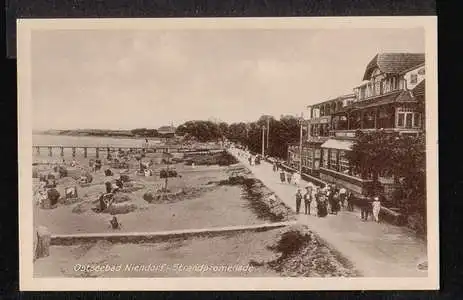 Niendorf Ostseebad. Strandpromenade