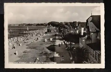 Niendorf Ostseebad. Blick auf die Strandpromenade