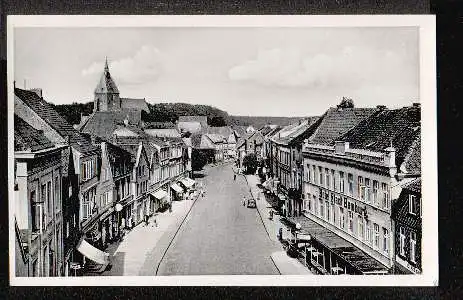 Mölln. Hauptstrasse mit Kirche