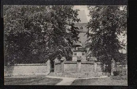 Ratzeburg. Dom mit Denkmal Heinrich des Löwen