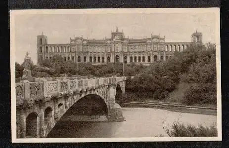 München. Maximilianbrücke und Maximilianeum