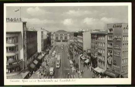 Hannover. Blick auf die Bahnhofsstrasse mit Hauptbahnhof