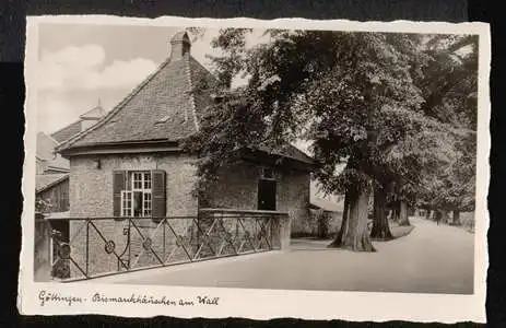 Göttingen. Bismarckhäuschen am Wall