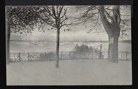 Kiel. Blick vom Garten des Hotel &quot;Bellevue&quot; auf den Kriegshafen