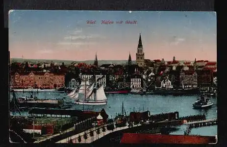 Kiel. Hafen mit Stadt