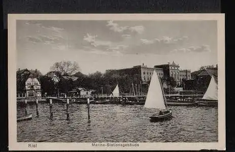 Kiel. Marine Stationsgebäude