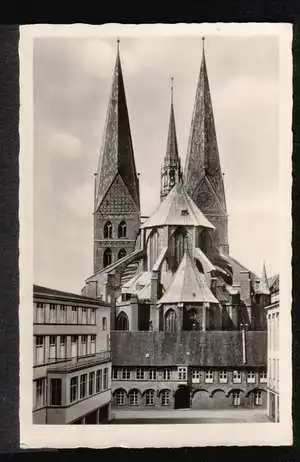 Lübeck. Die Marienkirche von der Schrangenfreiheit aus gesehen