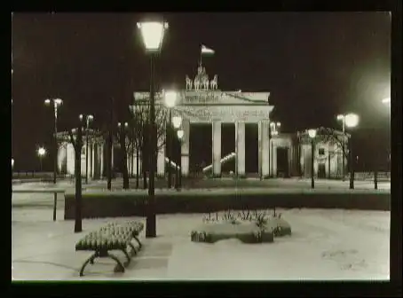 Berlin. Hauptstadt der DDR Brandenburger Tor