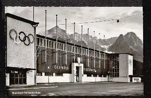 Garmisch Partenkirche. Olympia Eisstadion mit Wintergarten Terrasse