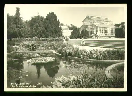 Berlin. Dahlem. Im Botanischen Garten