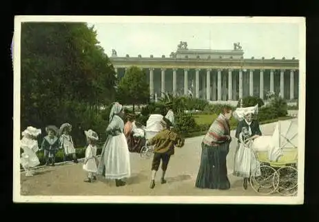 Berlin. Berliner Leben Im Lustgarten, Altes Museum