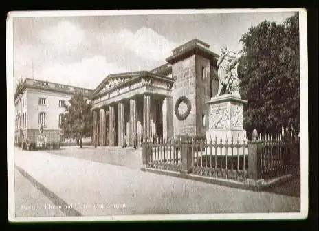 Berlin. Ehrenmal Unter den Linden