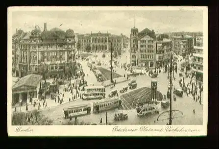 Berlin. Potsdamer Platz mit Verkehrsturm