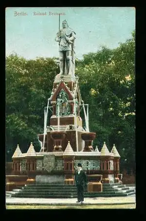 Berlin. Roland Brunnen