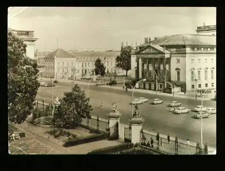 Berlin. Deutsche Staatsoper und Operncafe