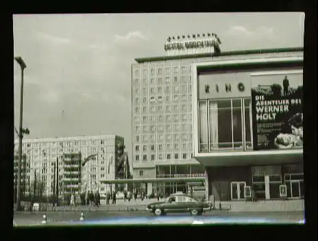 Berlin. Kino "International" und Hotel "Berolina"