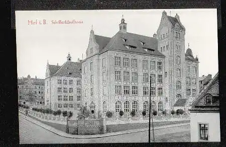 Hof. Schillerschulhaus