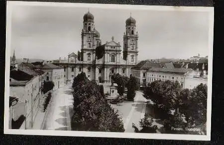 Passau. Domplatz