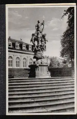 Fulda. Flora Vase im Schlosspark