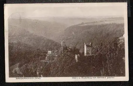 Manderscheid. Eifel. Ober und Niederburg vom Belvedere gesehen