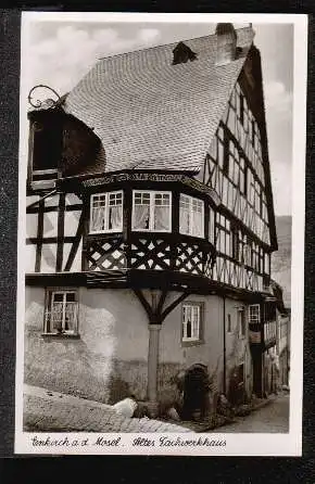Enkirch. Altes Fachwerkhaus