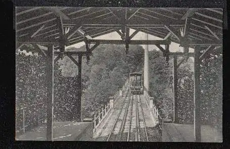 Wiesbaden. Nerobergbahn mit Einsteigehalle