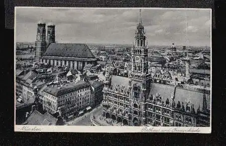 München. Rathaus und Frauenkirche