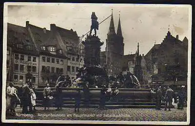 Nürnberg. Neptunbrunnen am Hauptmann mit Sebalduskirche