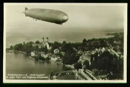 x00456; Friedrichshafen a.B Graf Zeppelin in voller Fahrt vom Flugzeug aus gesehen.