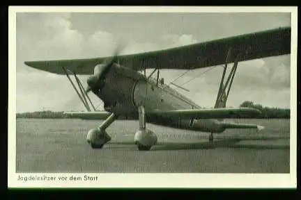 x00465; Jagdeinsitzer vor dem start.