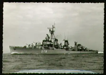 x00737; Kriegsschiff O178.