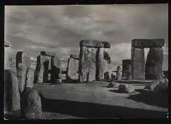 x01105; Stonehenge, Wiltschire. Trilithons.