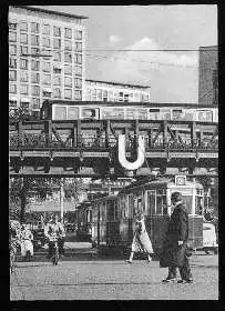 x02068; Hamburger Nahverkehr.